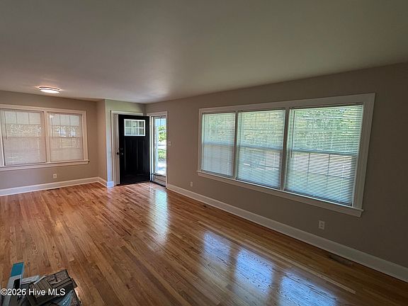 3rd image of 2505 Winstead Rd