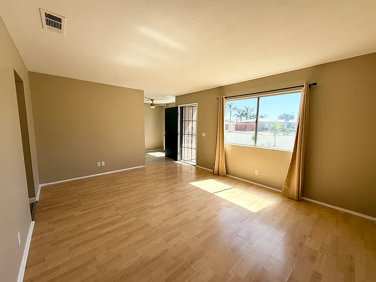 384 Calle Cazadero — Photo 3