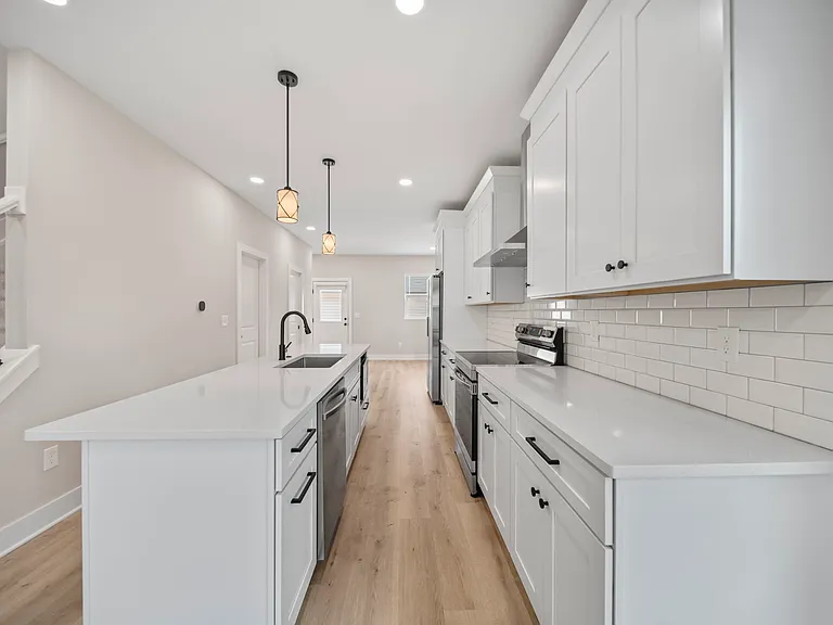 2589 Dayton Ave — Photo 12