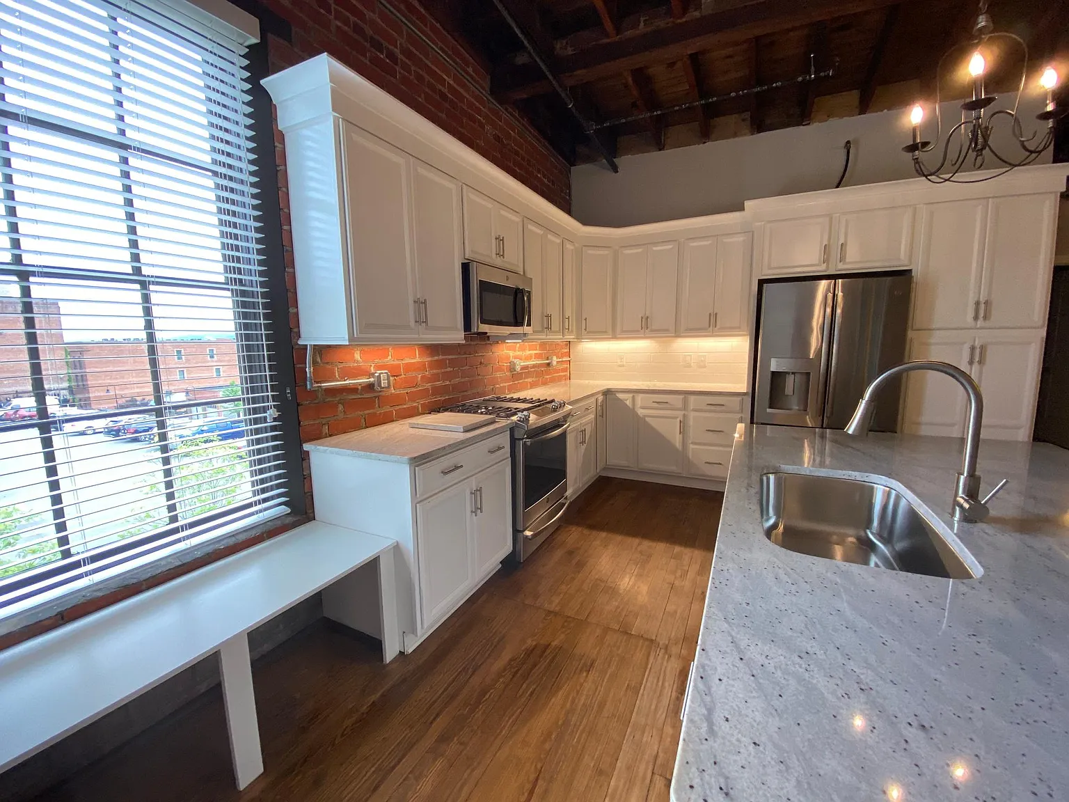 2 bed, 1550 sqft, $2,100 — Photo 2