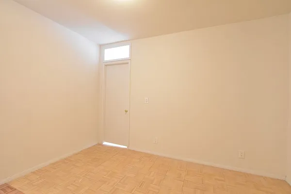 Rented by Clove Realty LLC | media 8