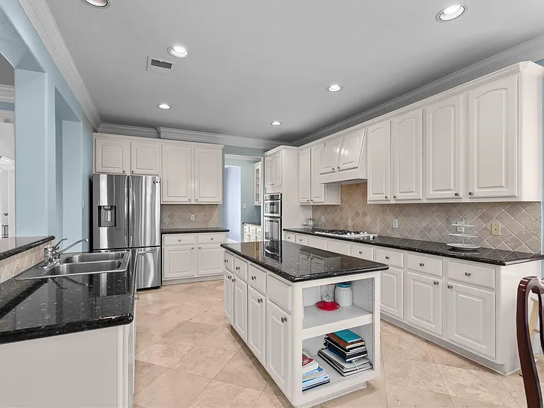 9610 Champions Cove Dr — Photo 10