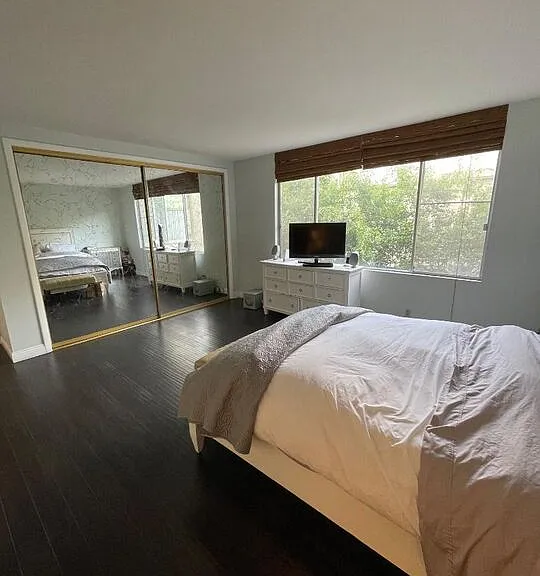 412 N Palm Dr #302 — Photo 11
