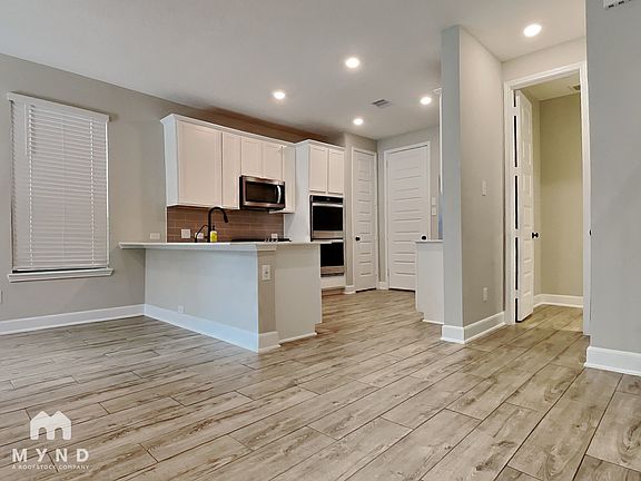 2nd image of 10210 Alder Ridge Dr