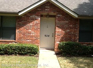924 Austin Ct, Weatherford, TX 76086
