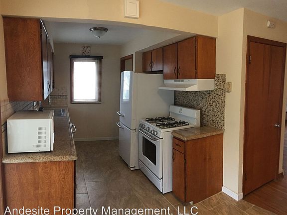 4th image of 5932 Glenwood Ave