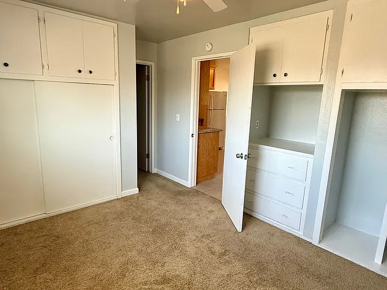 336 E Sycamore St #D — Photo 5