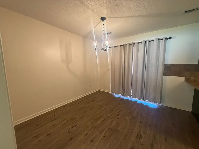 3290 Valencia Dr — Photo 5