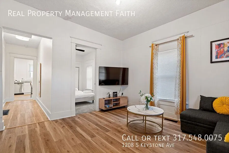 Charming 3-Bedroom Home Near Fountain Square — Photo 4