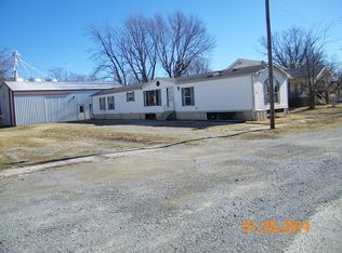424 S Kimbro St, Ridgway, IL 62979
