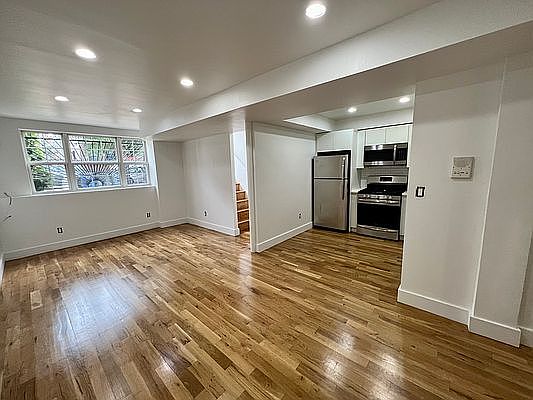 1st image of 225 Mac Dougal St #1