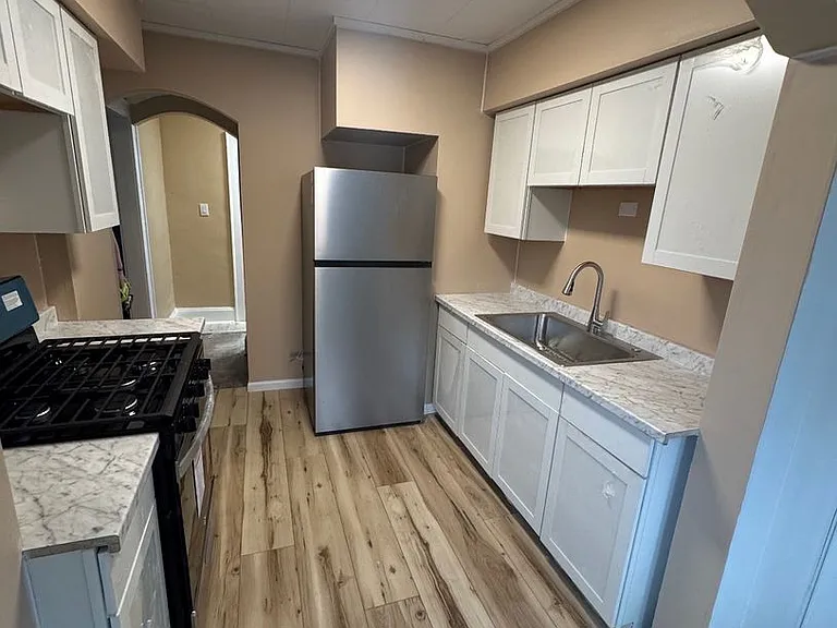 1165 Tampa Ave — Photo 2
