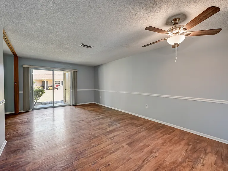 604 Park Cir #16 — Photo 9