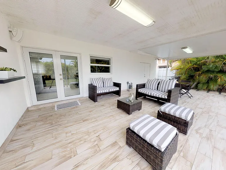 10805 SW 156th Ter — Photo 14