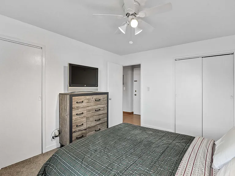 11850 Edgewater Dr #820 — Photo 25