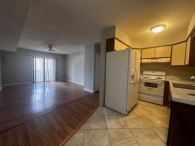 4005 McIntosh St #G — Photo 6