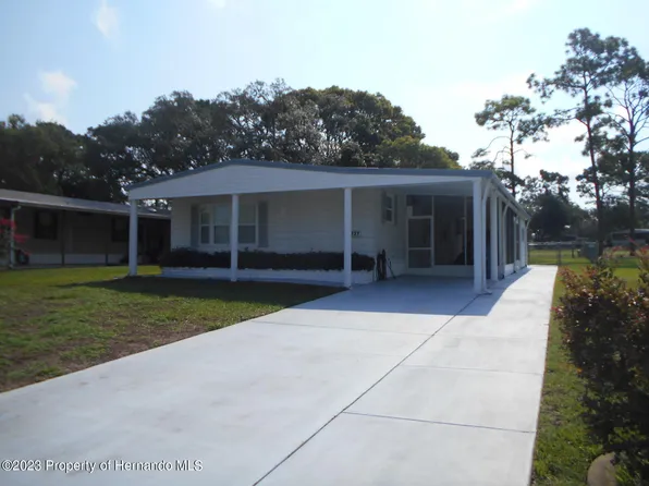 14127 Brookridge Blvd, Brooksville, FL 34613