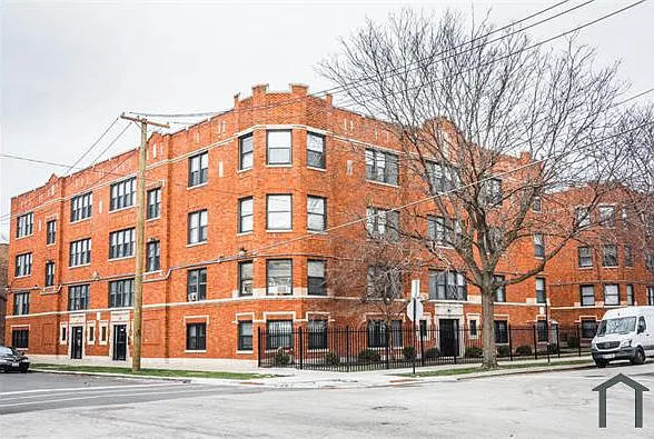 2 bed, $1,686 — Photo 2