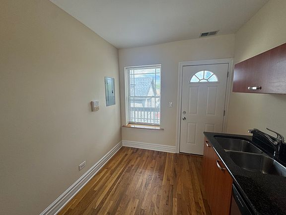 5th image of 3650 W Berteau Ave #3A