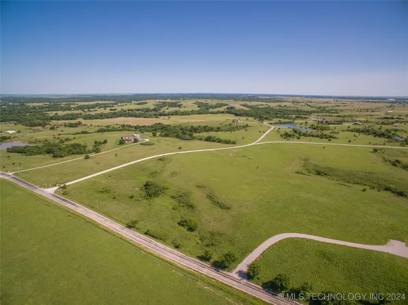 15 W 2700th Rd, Ochelata, OK 74051