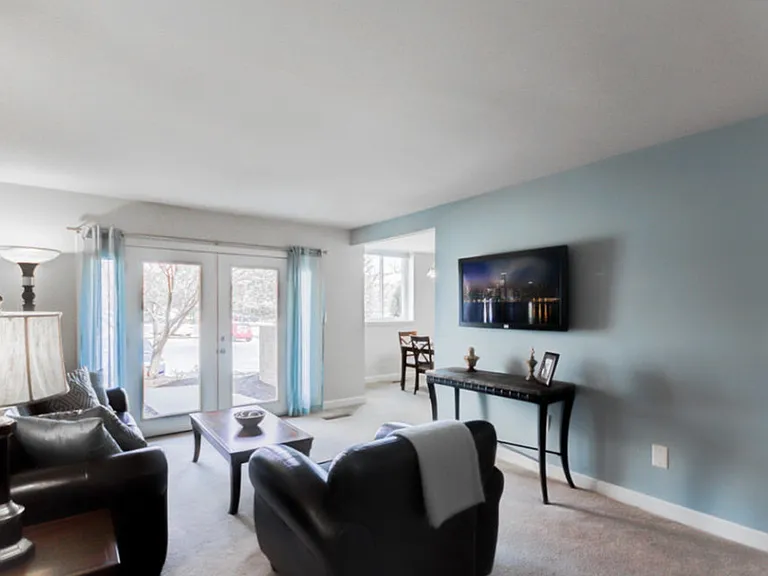 Classic 2 Bedroom Apartment Home