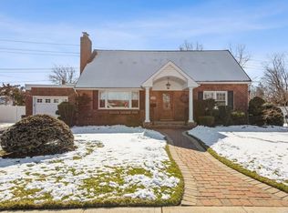 3488 Surele Rd, Wantagh, NY 11793