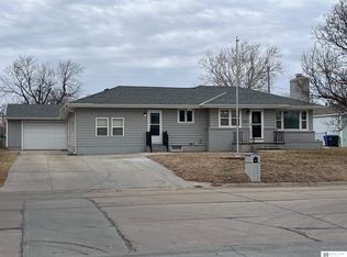 310 S Pine St, Valley, NE 68064