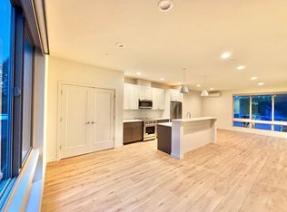 18529 Ashworth Ave N UNIT B1, Seattle, WA