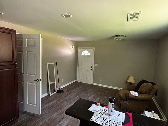 3rd image of 1165 Braselton Hwy