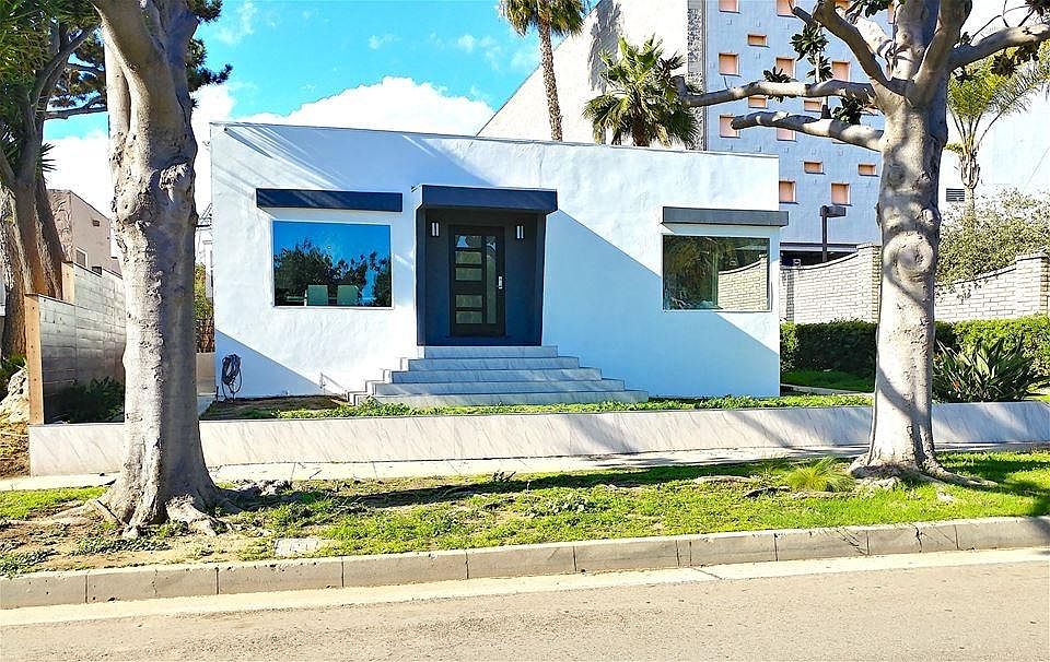 1st image of 10917 Ayres Ave #3