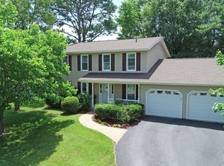 1425 Powells Tavern Pl, Herndon, VA 20170