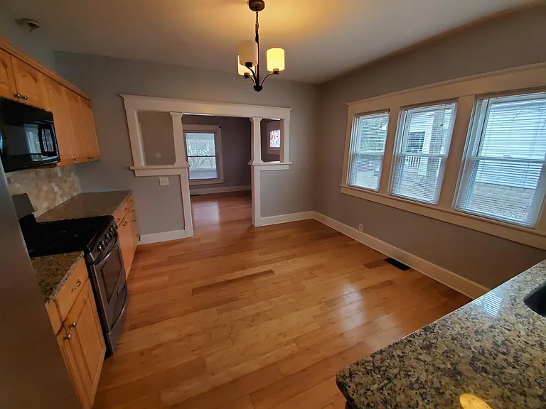 KITCHEN W/ APPLIANCES AND CABINET STORAGE