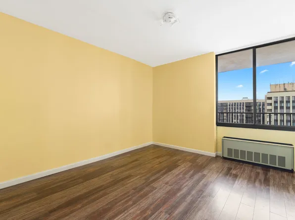 200 Winston Drive image 12 of 28