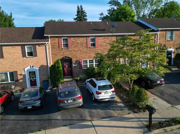 1656 Angela Dr, Bethlehem, PA 18017