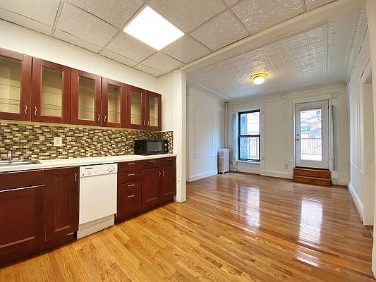 1st image of 313 7th Ave #1B
