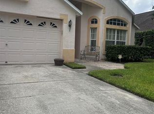 1324 Maximilian Dr, Zephyrhills, FL 33543