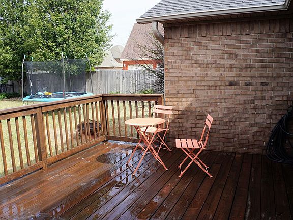 4th image of 1813 W Mallori Cir