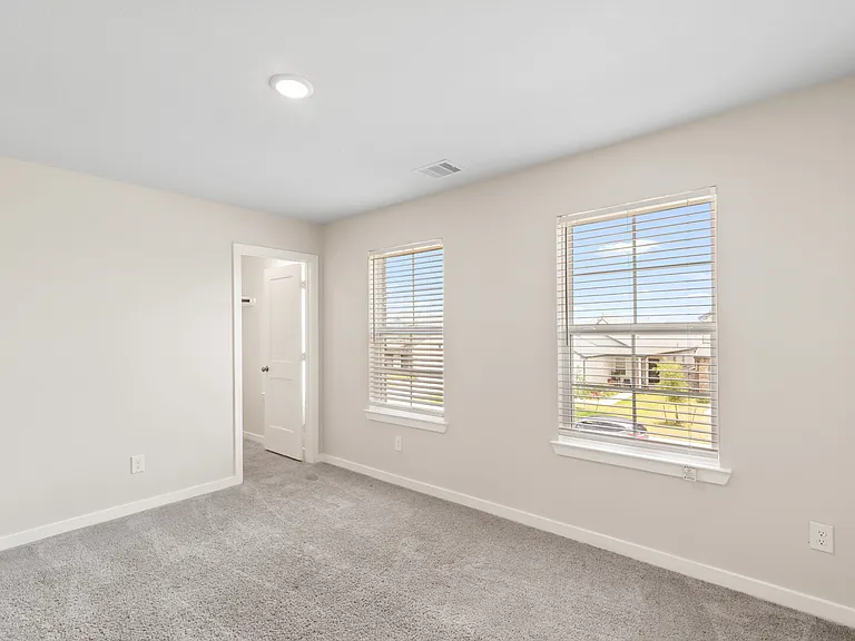 5811 Quest Valley — Photo 28