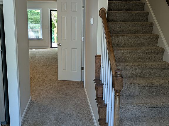 2nd image of 4 Milpond Ln