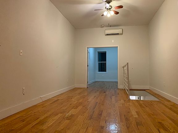 5th image of 826 Halsey St #1R