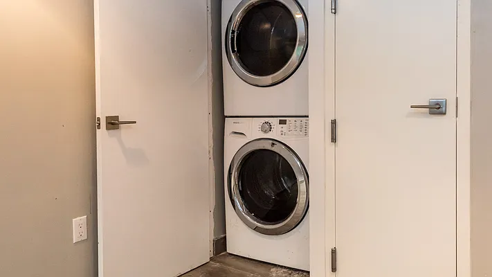 Rented by Nooklyn NYC LLC | media 38