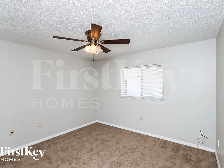 2250 Fallon Blvd NE — Photo 12