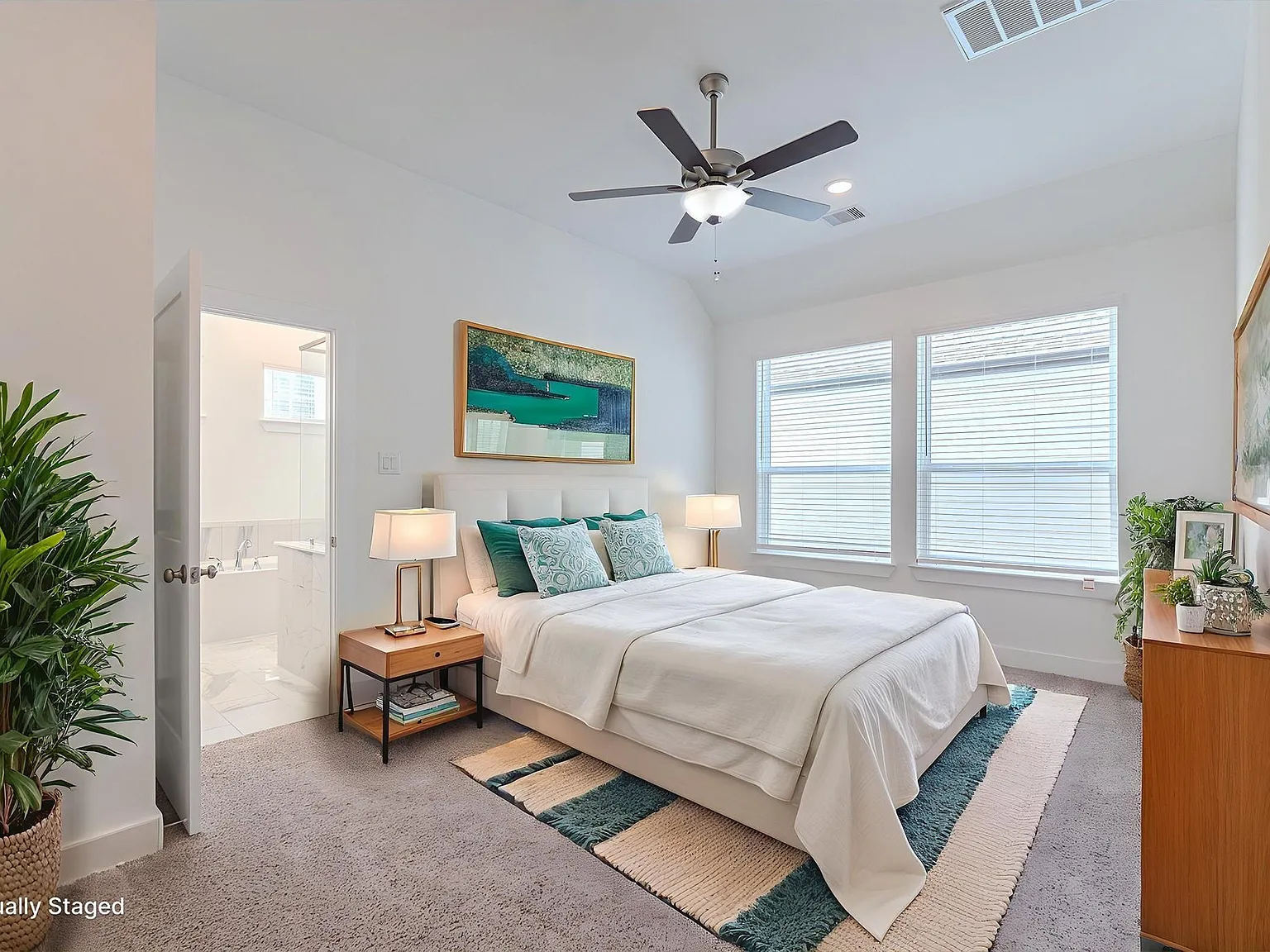 3 bed, 2.5 bath, 1710 sqft, $2,350 — Photo 4
