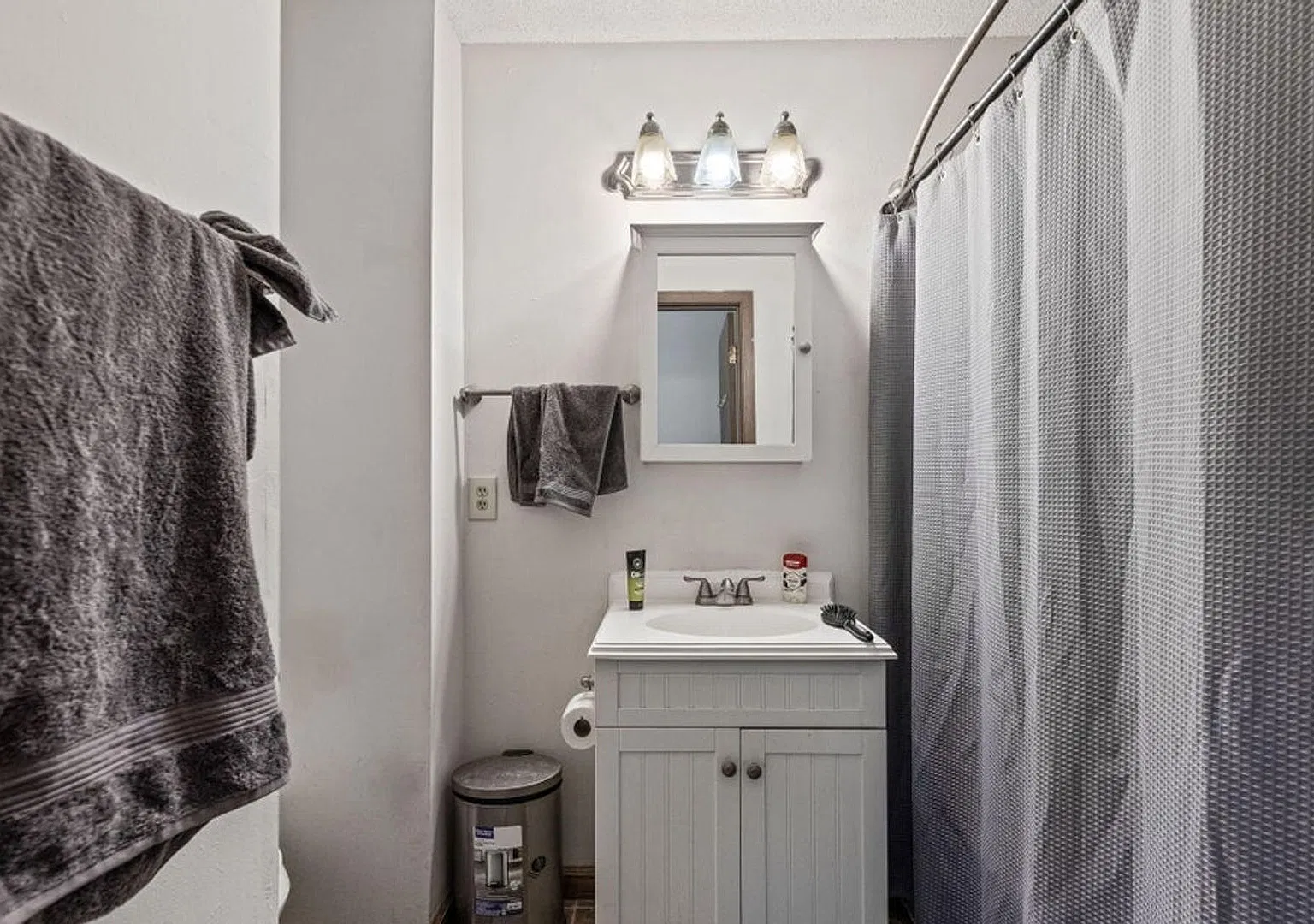 3 Bed 2 bath Townhome — Photo 4