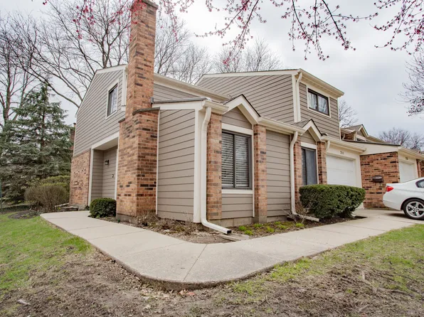 211 W Hanover Pl, Mount Prospect, IL 60056