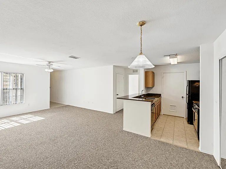 Cambridge Cove and Kathleen Pointe Apartment Homes — Photo 21