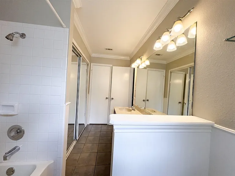 13004 Campos Dr — Photo 16