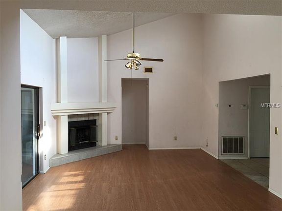 4th image of 9509 Drakemill Ct