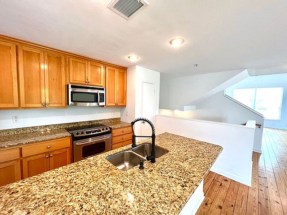 3rd image of 9889 Old Hammond Hwy #1