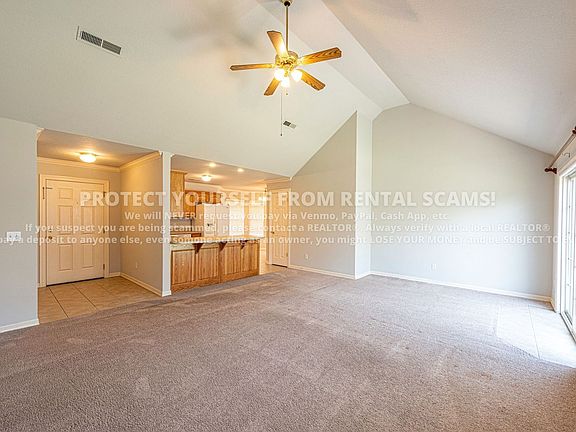 4th image of 245 Ravenwood Rd #A
